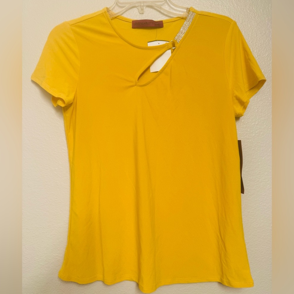 Women's Yellow Short-Sleeve Tee with Cutout Neckline and Metallic Trim